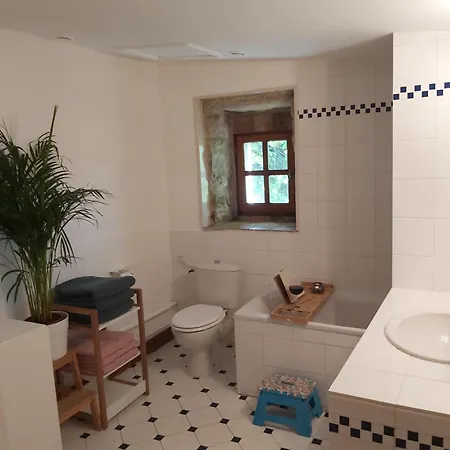 Dom wakacyjny Mas Du Moulin Neuf, With Private Garden And Jacuzzi Saint-Hippolyte-du-Fort