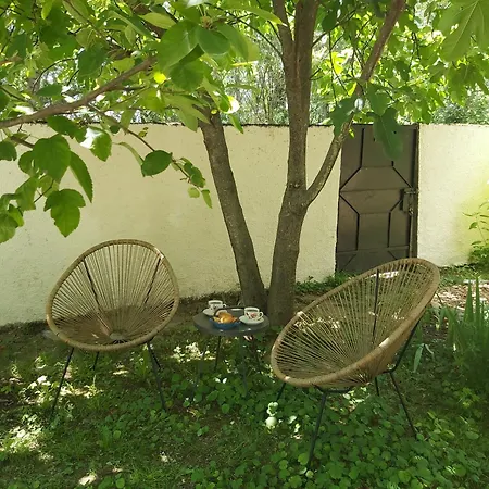 Mas Du Moulin Neuf, With Private Garden And Jacuzzi Dom wakacyjny