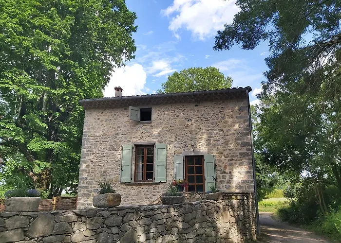 Дом отдыха Mas Du Moulin Neuf, With Private Garden And Jacuzzi Сент-Ипполит-дю-Фор